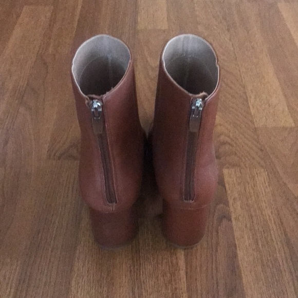 Steve Madden Carmel Leather Neven Booties Size 9.5 NWOT - Picture 2 of 4